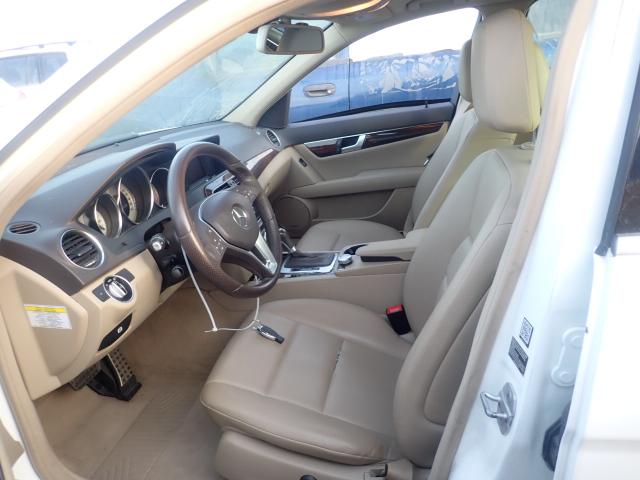 Photo 4 VIN: WDDGF5HB4DR260716 - MERCEDES-BENZ C 350 