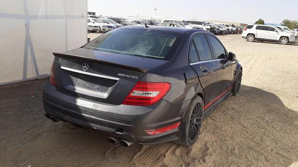 Photo 7 VIN: WDDGF77X69F284436 - MERCEDES-BENZ C 63 