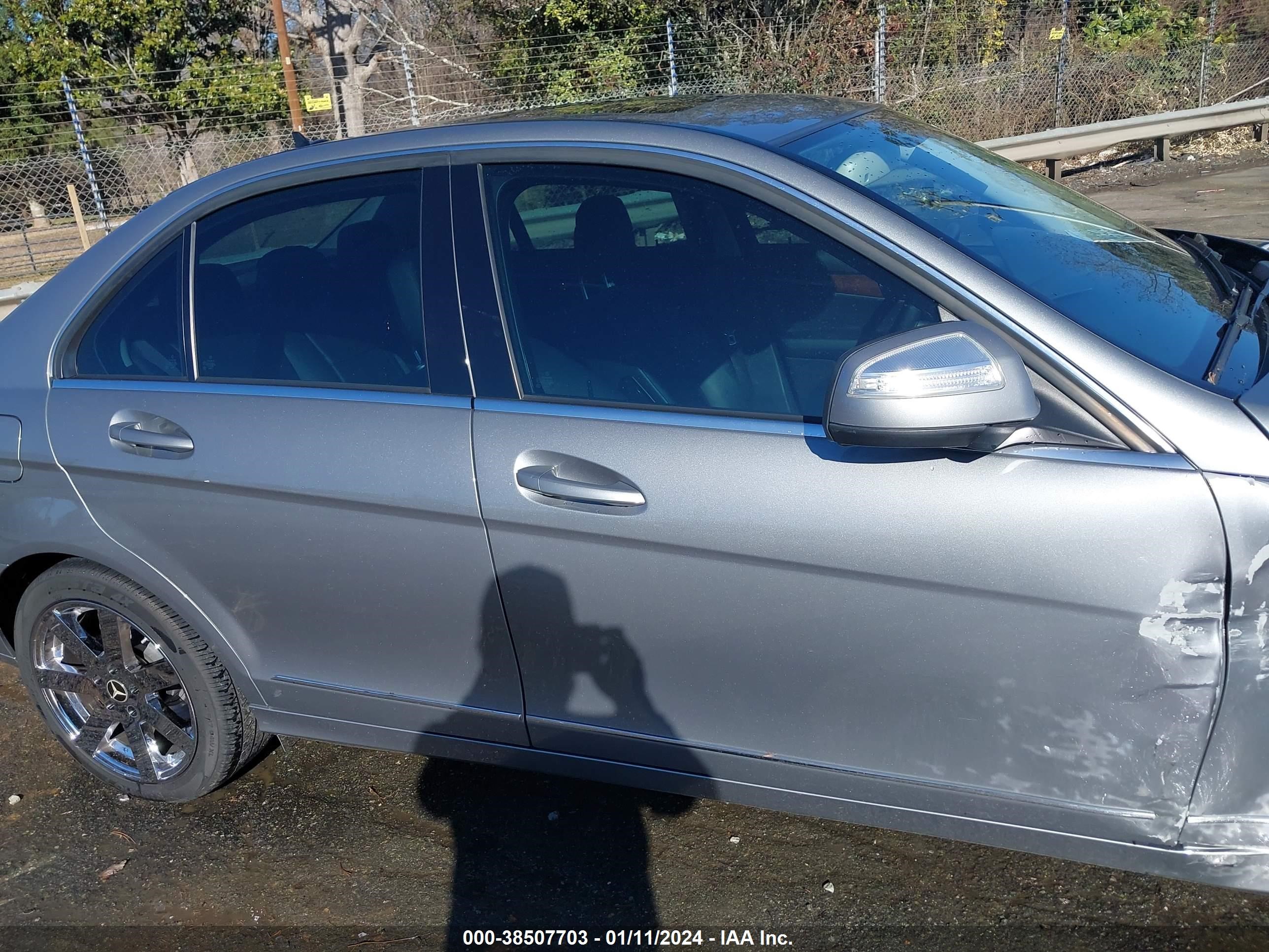 Photo 12 VIN: WDDGF81X09R055537 - MERCEDES-BENZ C-KLASSE 