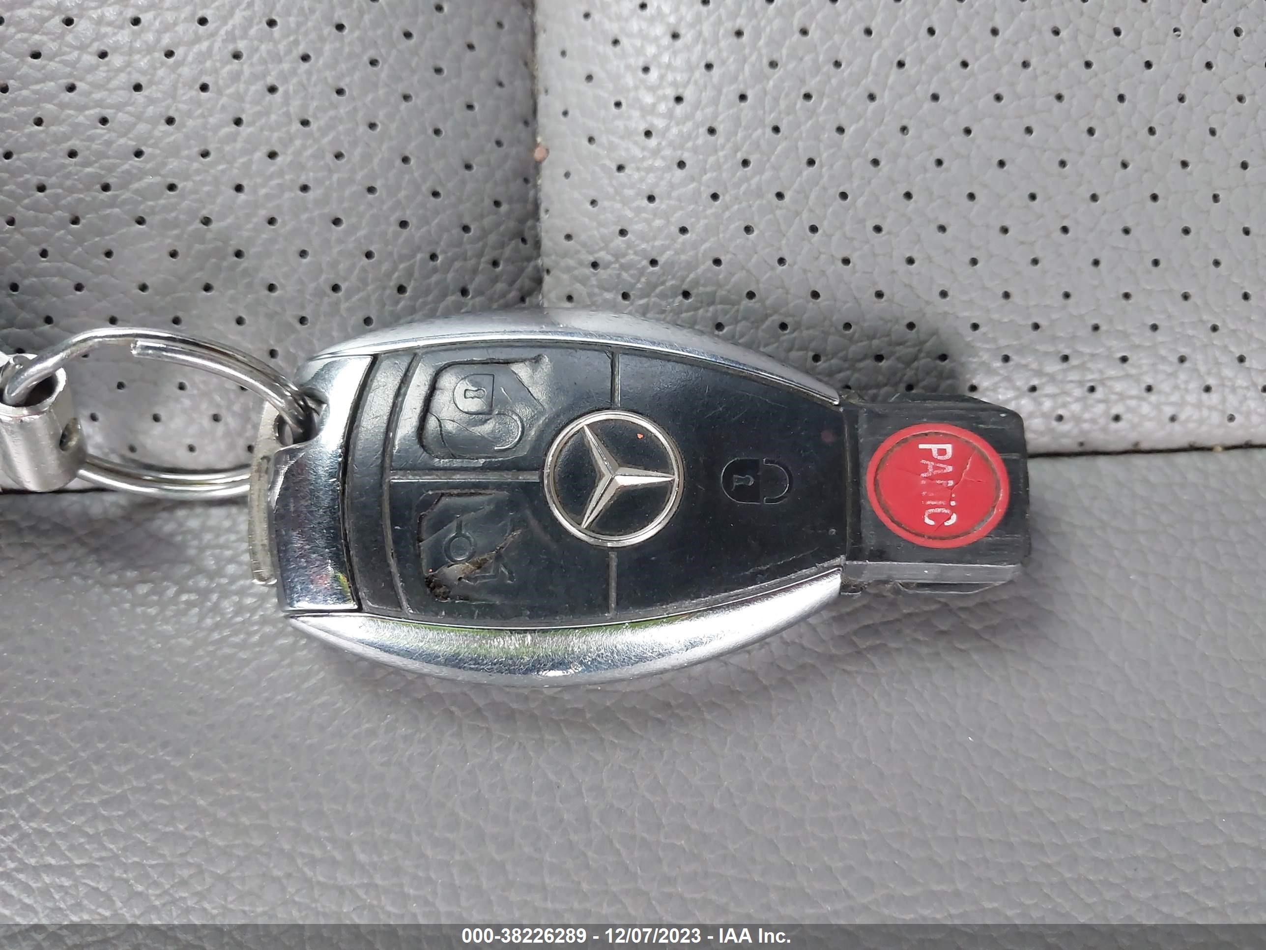 Photo 10 VIN: WDDGF81X98F140036 - MERCEDES-BENZ C-KLASSE 