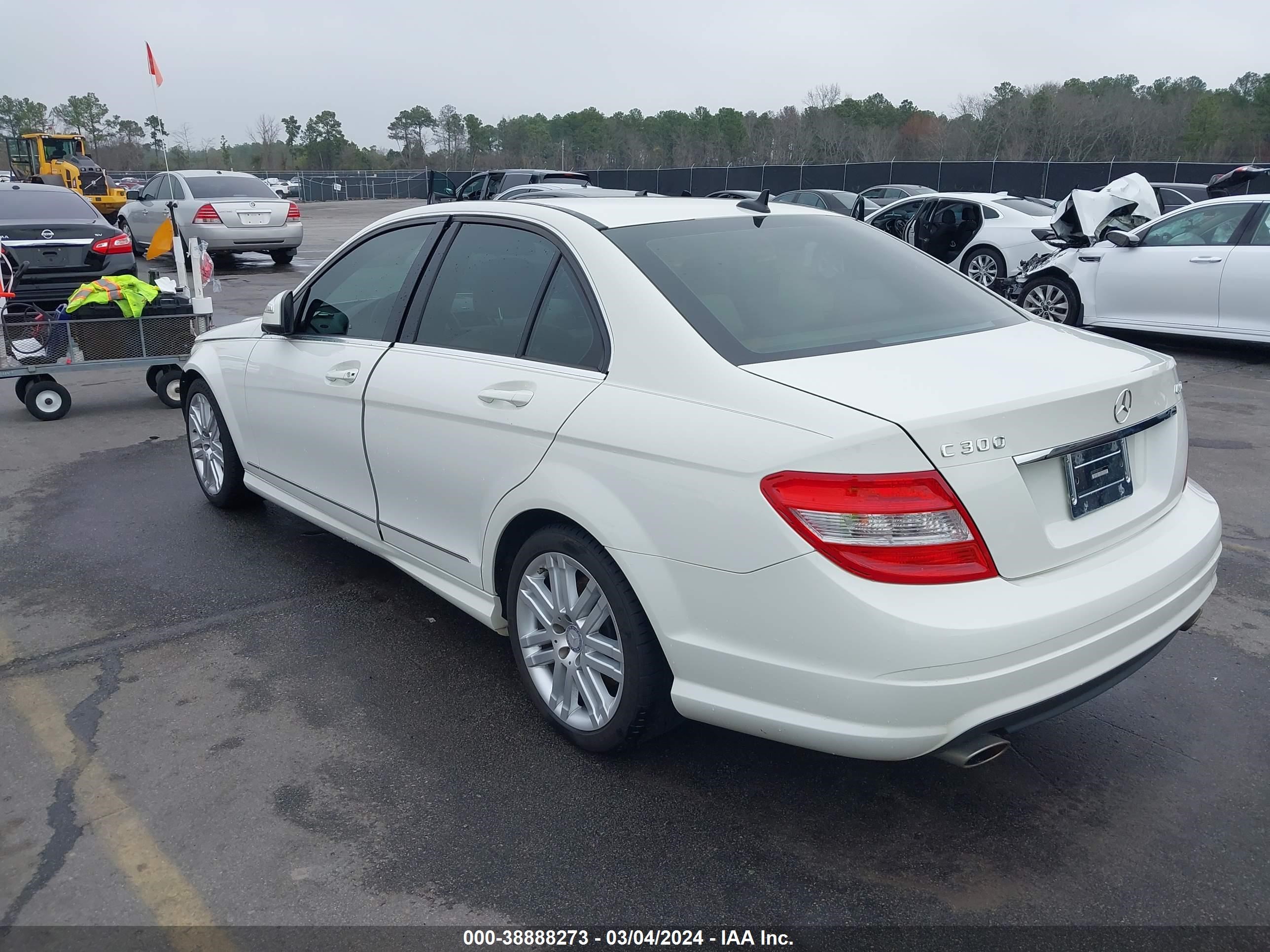 Photo 2 VIN: WDDGF81XX8F161851 - MERCEDES-BENZ C-KLASSE 