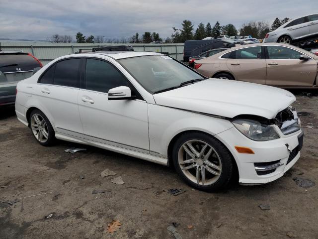 Photo 3 VIN: WDDGF8AB0DG016326 - MERCEDES-BENZ C-CLASS 