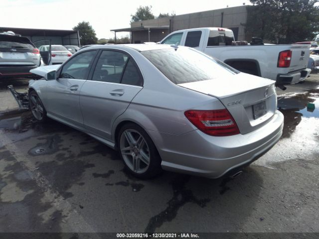 Photo 2 VIN: WDDGF8AB0DG127670 - MERCEDES-BENZ C-CLASS 