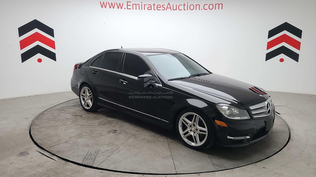 Photo 3 VIN: WDDGF8AB0DR247148 - MERCEDES C 