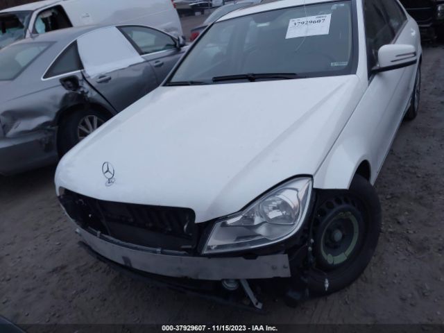 Photo 5 VIN: WDDGF8AB0DR264466 - MERCEDES-BENZ C 300 