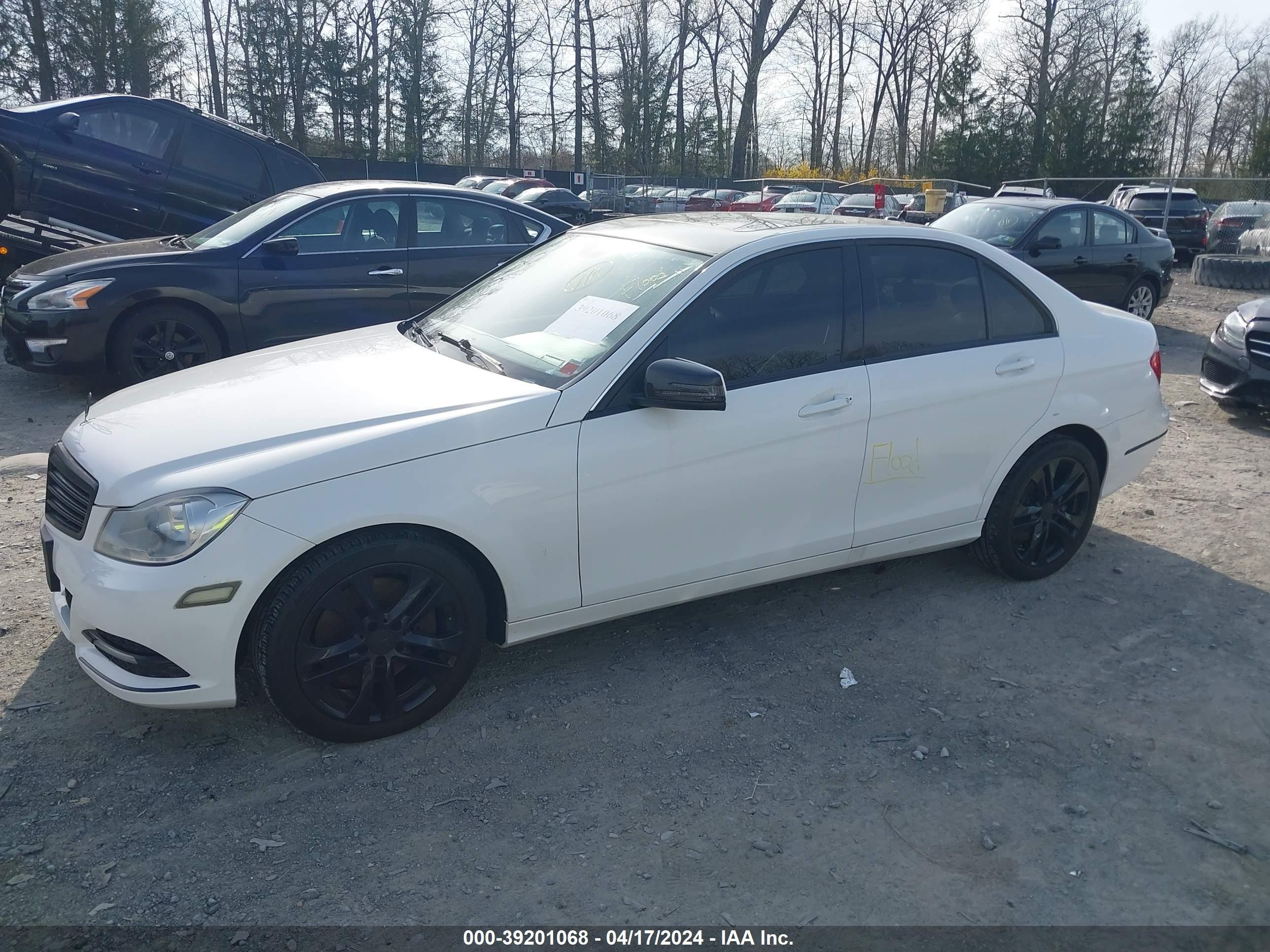 Photo 1 VIN: WDDGF8AB0DR265634 - MERCEDES-BENZ C-KLASSE 