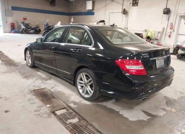 Photo 2 VIN: WDDGF8AB0DR266704 - MERCEDES-BENZ C-CLASS 