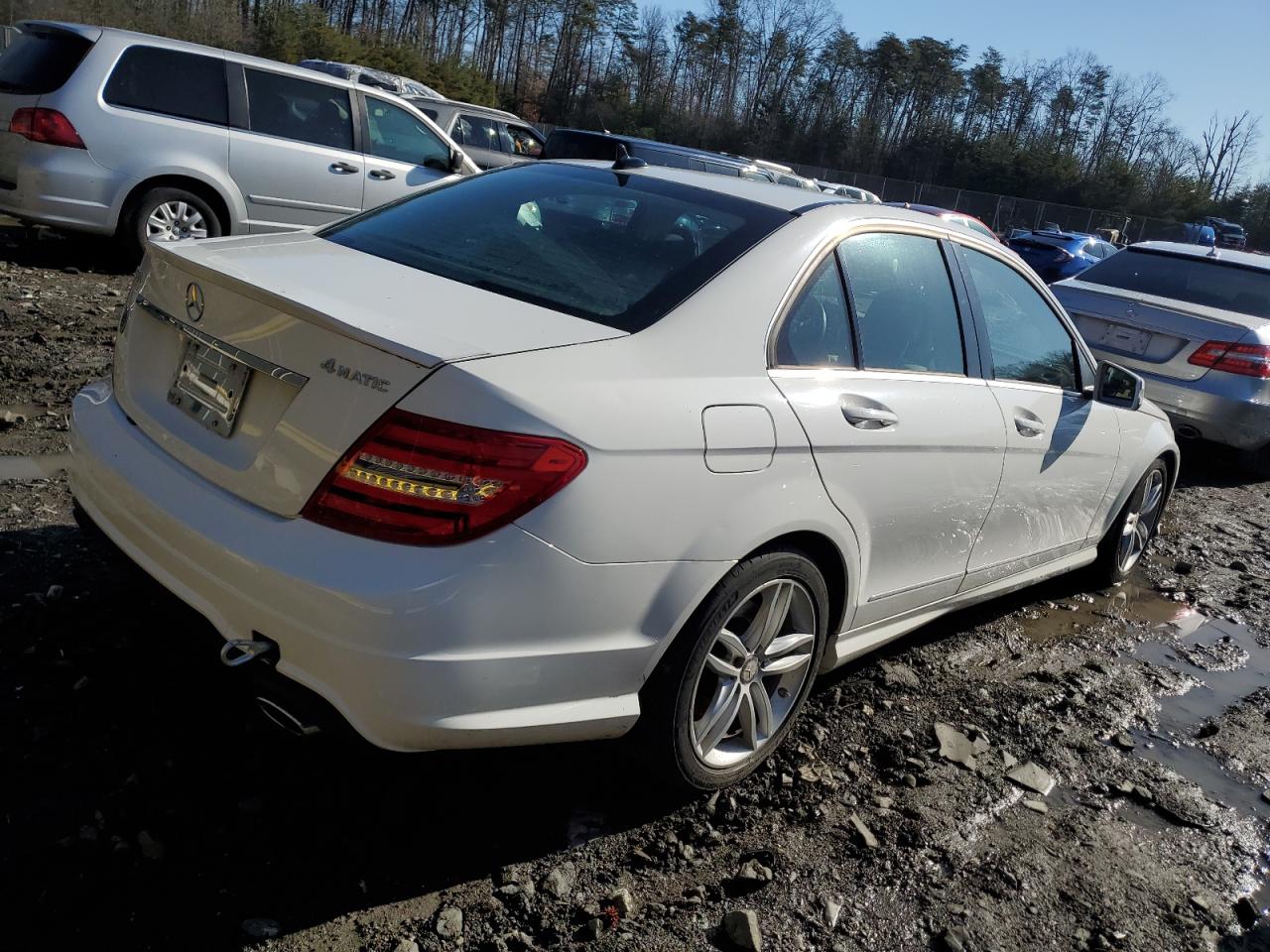 Photo 2 VIN: WDDGF8AB1DA805068 - MERCEDES-BENZ C-KLASSE 