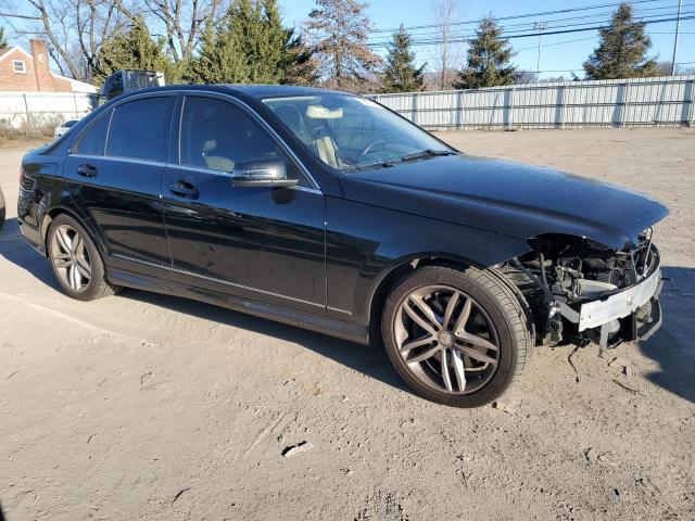 Photo 3 VIN: WDDGF8AB1DA822257 - MERCEDES-BENZ C-CLASS 