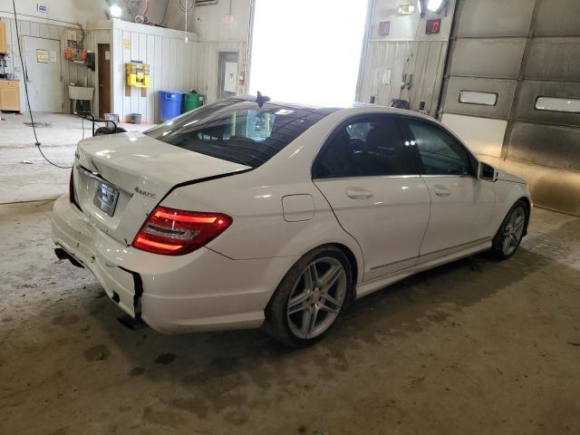 Photo 2 VIN: WDDGF8AB1DA879140 - MERCEDES-BENZ C 300 4MAT 