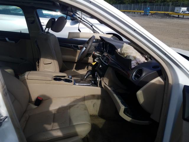 Photo 4 VIN: WDDGF8AB1DR246705 - MERCEDES-BENZ C 300 4MAT 