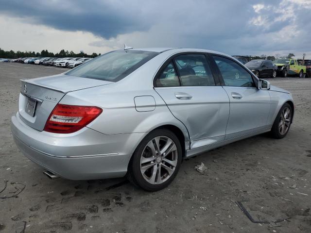 Photo 2 VIN: WDDGF8AB1DR250690 - MERCEDES-BENZ C 300 4MAT 