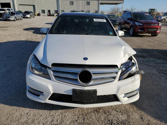 Photo 4 VIN: WDDGF8AB2DR251928 - MERCEDES-BENZ C-CLASS 