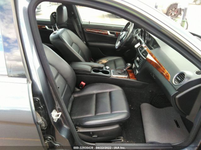 Photo 4 VIN: WDDGF8AB2DR267188 - MERCEDES-BENZ C-CLASS 