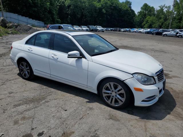 Photo 3 VIN: WDDGF8AB2DR273640 - MERCEDES-BENZ C-CLASS 