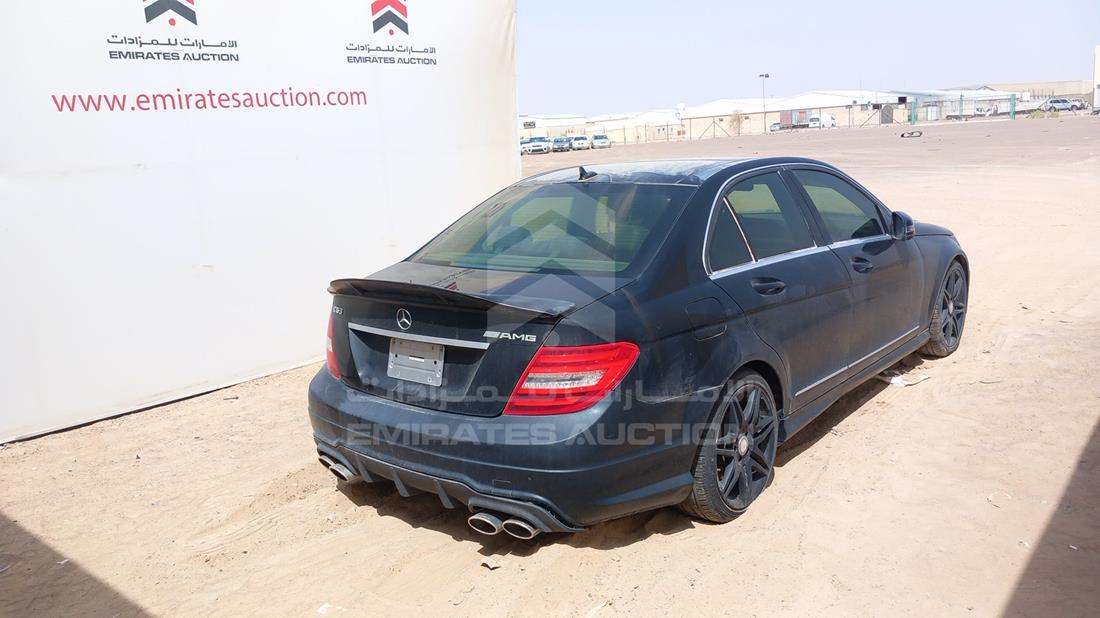 Photo 8 VIN: WDDGF8AB2DR274965 - MERCEDES C 