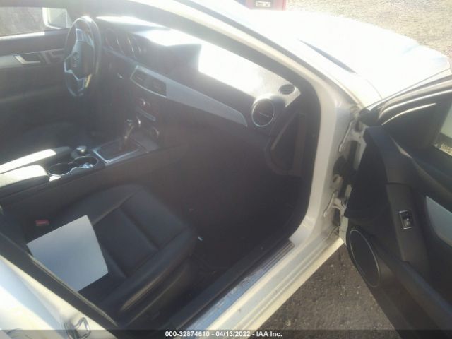 Photo 4 VIN: WDDGF8AB2DR295458 - MERCEDES-BENZ C-CLASS 