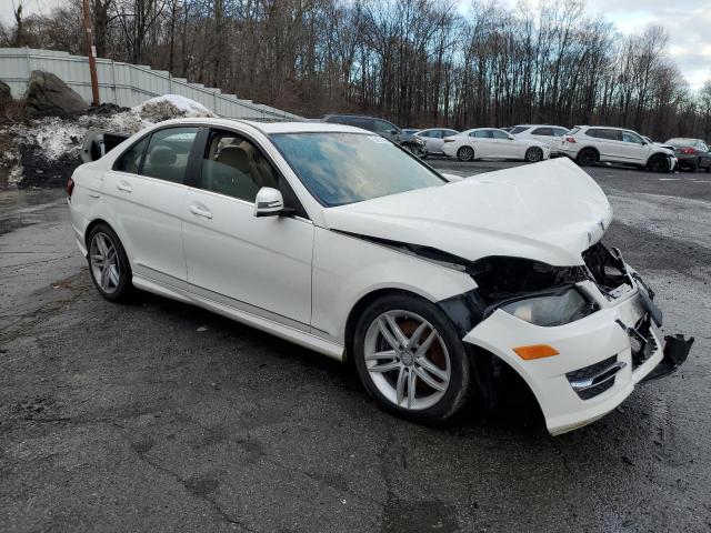 Photo 3 VIN: WDDGF8AB2EA942408 - MERCEDES-BENZ C-CLASS 