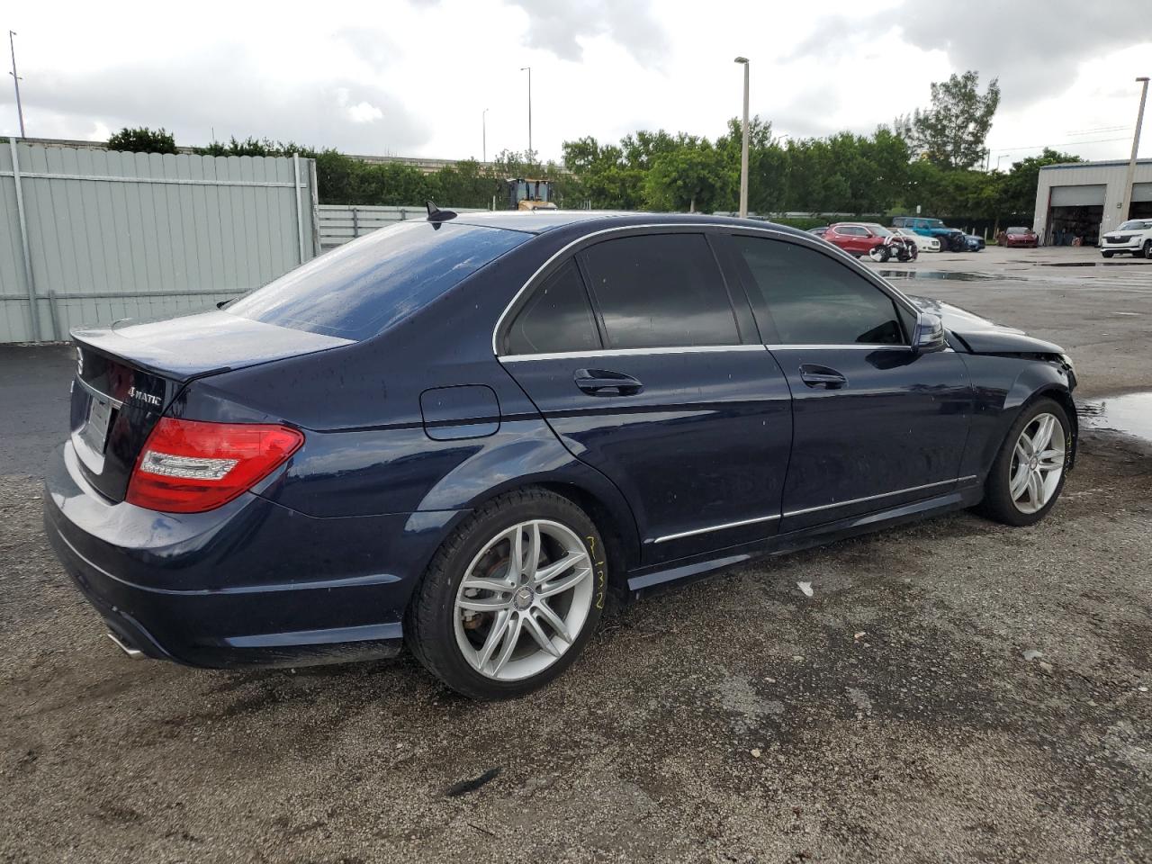 Photo 2 VIN: WDDGF8AB2EG228291 - MERCEDES-BENZ C-KLASSE 