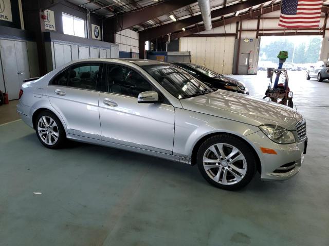 Photo 3 VIN: WDDGF8AB2EG235659 - MERCEDES-BENZ C-CLASS 