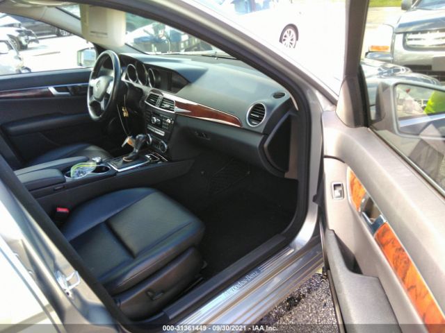 Photo 4 VIN: WDDGF8AB2ER310090 - MERCEDES-BENZ C-CLASS 