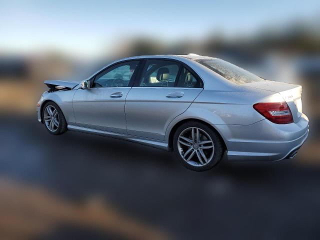 Photo 1 VIN: WDDGF8AB3DA767472 - MERCEDES-BENZ C-CLASS 