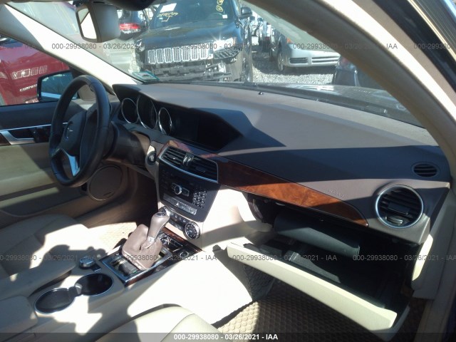 Photo 4 VIN: WDDGF8AB3DA885103 - MERCEDES-BENZ C-CLASS 