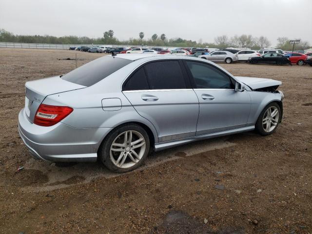 Photo 2 VIN: WDDGF8AB3DR255759 - MERCEDES-BENZ C-CLASS 