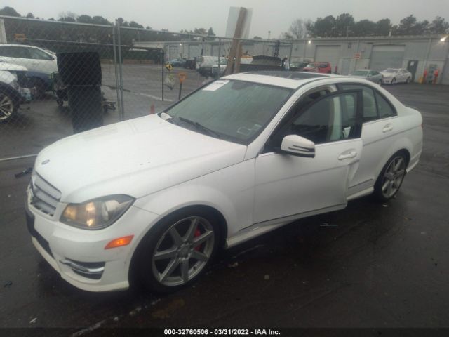 Photo 1 VIN: WDDGF8AB3DR256300 - MERCEDES-BENZ C-CLASS 