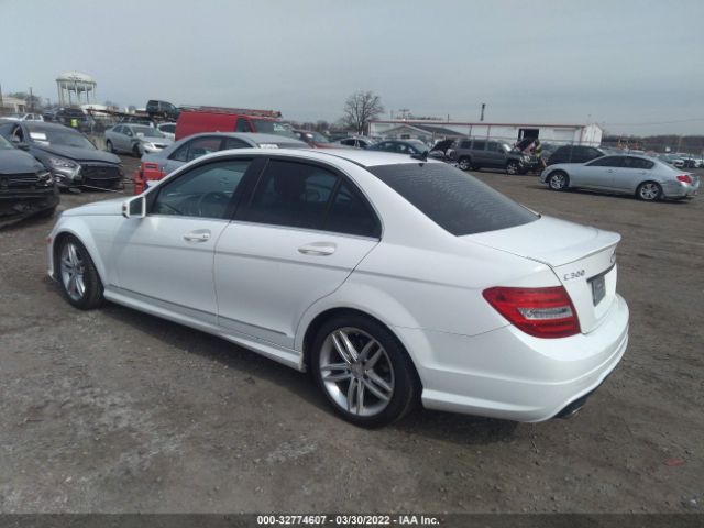 Photo 2 VIN: WDDGF8AB3DR266258 - MERCEDES-BENZ C-CLASS 