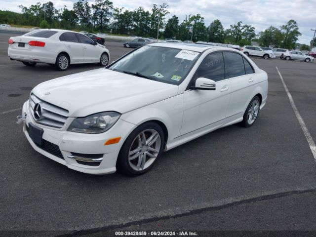 Photo 1 VIN: WDDGF8AB3DR287580 - MERCEDES-BENZ C 300 