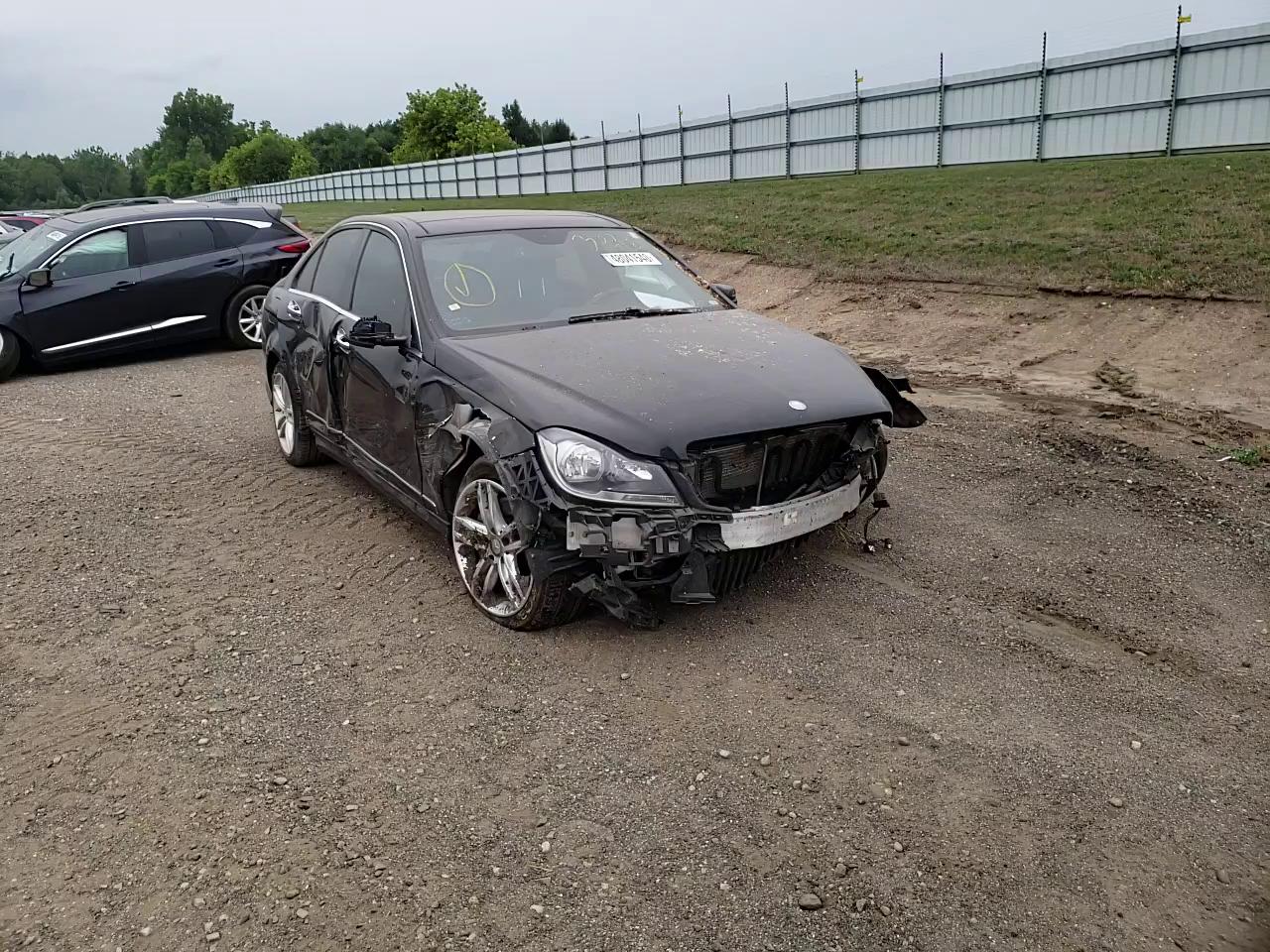 Photo 0 VIN: WDDGF8AB3EA966409 - MERCEDES-BENZ C 300 4MAT 