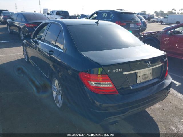 Photo 2 VIN: WDDGF8AB3ER317548 - MERCEDES-BENZ C 300 