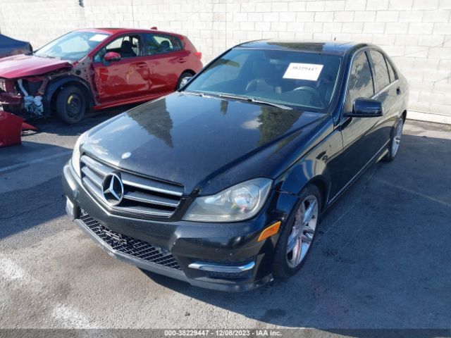 Photo 5 VIN: WDDGF8AB3ER317548 - MERCEDES-BENZ C 300 