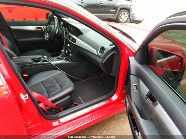 Photo 4 VIN: WDDGF8AB4DG141457 - MERCEDES-BENZ C-CLASS 