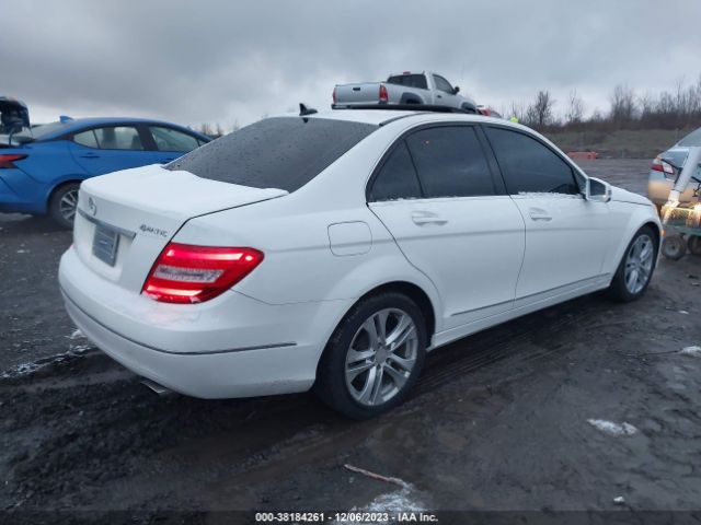 Photo 3 VIN: WDDGF8AB4DR283828 - MERCEDES-BENZ C 300 