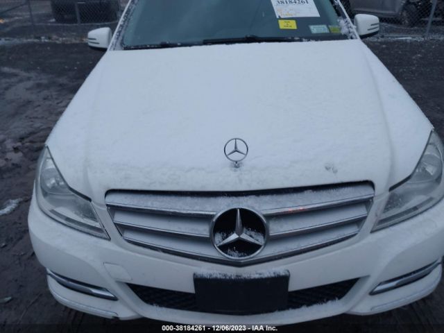 Photo 5 VIN: WDDGF8AB4DR283828 - MERCEDES-BENZ C 300 