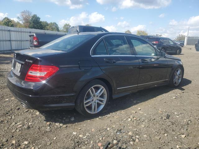 Photo 2 VIN: WDDGF8AB5DA775704 - MERCEDES-BENZ C 300 4MAT 