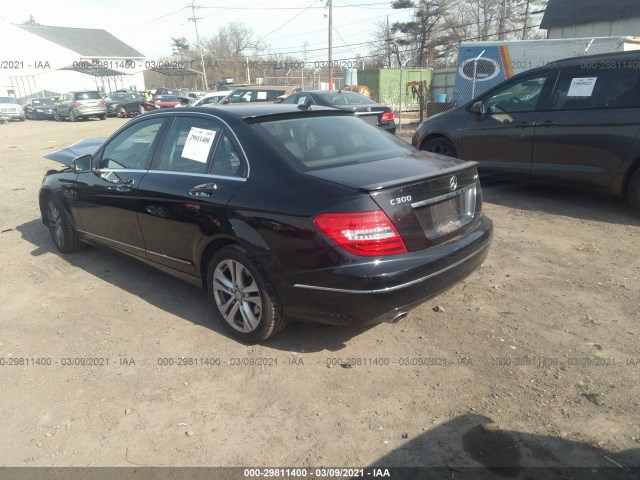 Photo 2 VIN: WDDGF8AB5DA821063 - MERCEDES-BENZ C-CLASS 