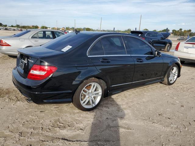 Photo 2 VIN: WDDGF8AB5DA861174 - MERCEDES-BENZ C-CLASS 