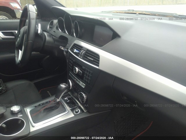 Photo 4 VIN: WDDGF8AB5DG073086 - MERCEDES-BENZ C-CLASS 