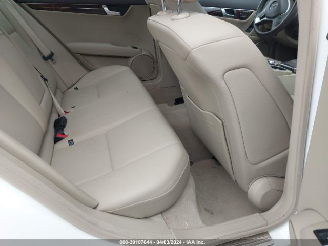 Photo 7 VIN: WDDGF8AB5DR250224 - MERCEDES-BENZ C 300 