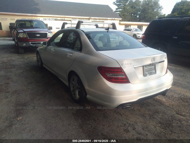 Photo 2 VIN: WDDGF8AB5DR263958 - MERCEDES-BENZ C-CLASS 