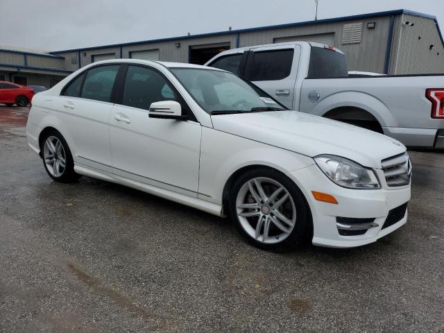 Photo 3 VIN: WDDGF8AB5DR265791 - MERCEDES-BENZ C-CLASS 