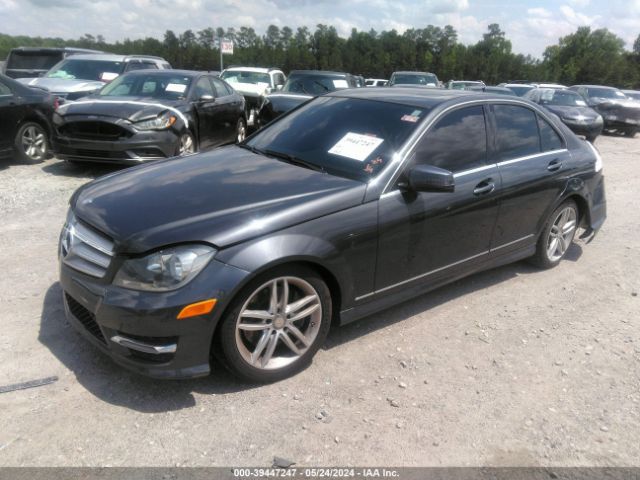 Photo 1 VIN: WDDGF8AB5DR292828 - MERCEDES-BENZ C 300 