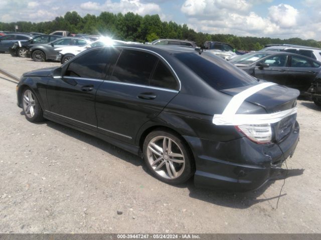 Photo 2 VIN: WDDGF8AB5DR292828 - MERCEDES-BENZ C 300 