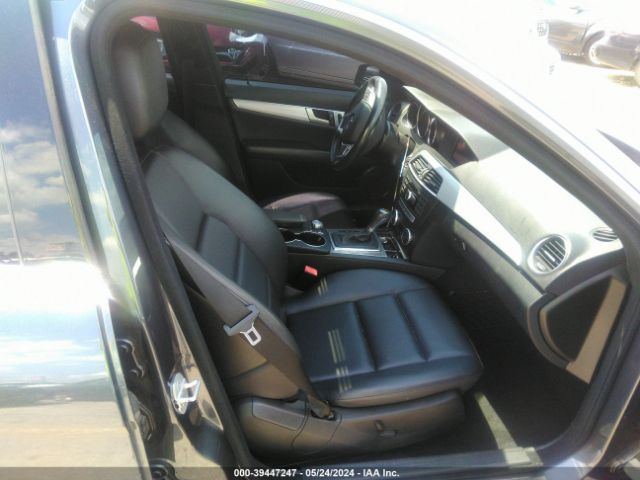 Photo 4 VIN: WDDGF8AB5DR292828 - MERCEDES-BENZ C 300 