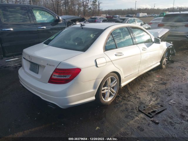 Photo 3 VIN: WDDGF8AB5EA941415 - MERCEDES-BENZ C 300 