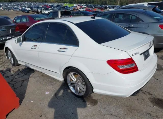 Photo 2 VIN: WDDGF8AB5EA943536 - MERCEDES-BENZ C-CLASS 