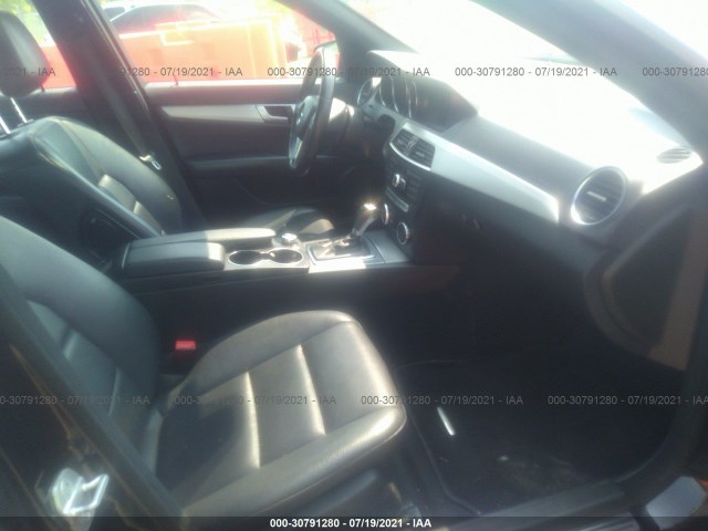 Photo 4 VIN: WDDGF8AB6DA811724 - MERCEDES-BENZ C-CLASS 